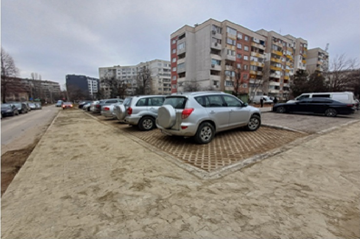 Възстановяване на тротоарна настилка по ул. „Михалаки Ташев“